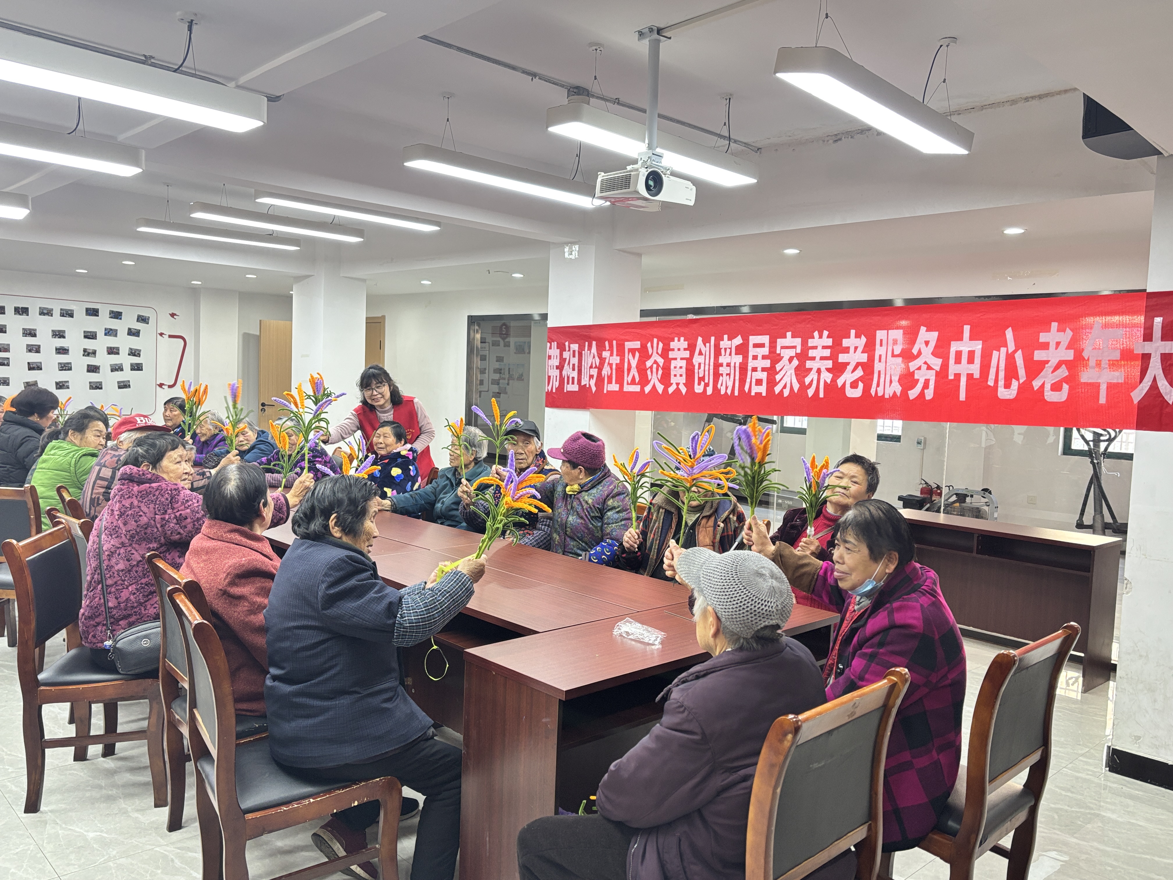 佛祖岭社区：寿比南山稻穗黄 指尖生花暖夕阳-图片1